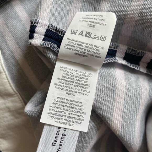 J. Crew 100% Cotton Costal Navy & White Striped Shorts w/ Button & Side Zip 10 - Picture 7 of 8